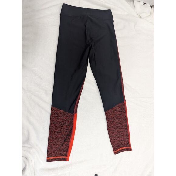 Lot of TWO - Under Armour Women Size Small Compression Heat Gear Leggings - Picture 6 of 8